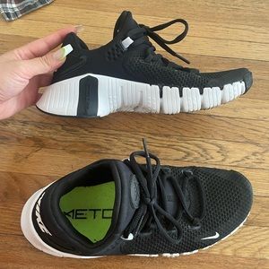 Nike metcon 4 sneakers size 8.5